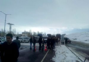 Ağrı-Erzurum karayolu kapandı